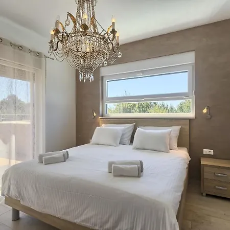 Holiday home Mit Privatpool Fuer 6 Personen Ca 150 Qm In Medulin, Istrien Suedkueste Von Istrien *
